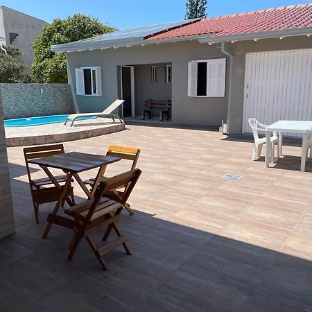 Casa Com Piscina Proxima Ao Mar Tramandaí Exterior foto